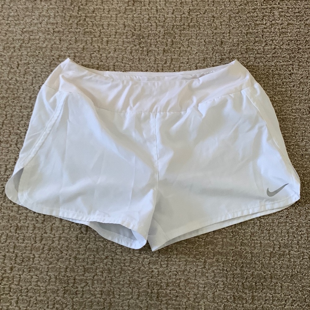 Nike Womens lined running shorts